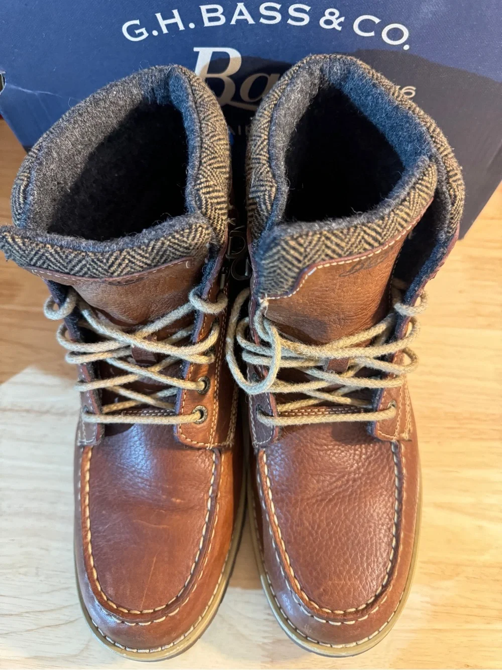 G.H. Bass & Co. Men’s Tan Brown Leather Moc Toe Boots Size 8.5D
